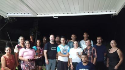 Entrega do cartão CNPJ para a Associação do Morro Agudo